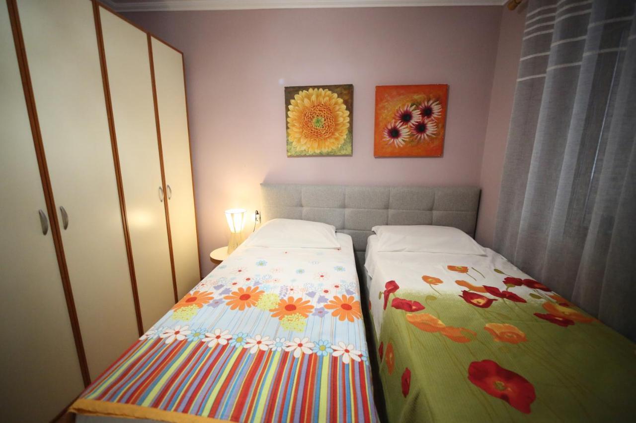 Apartamento Eos Tirana Exterior foto